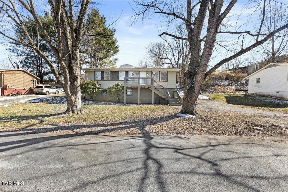 Photo #3: 212 Highland Circle