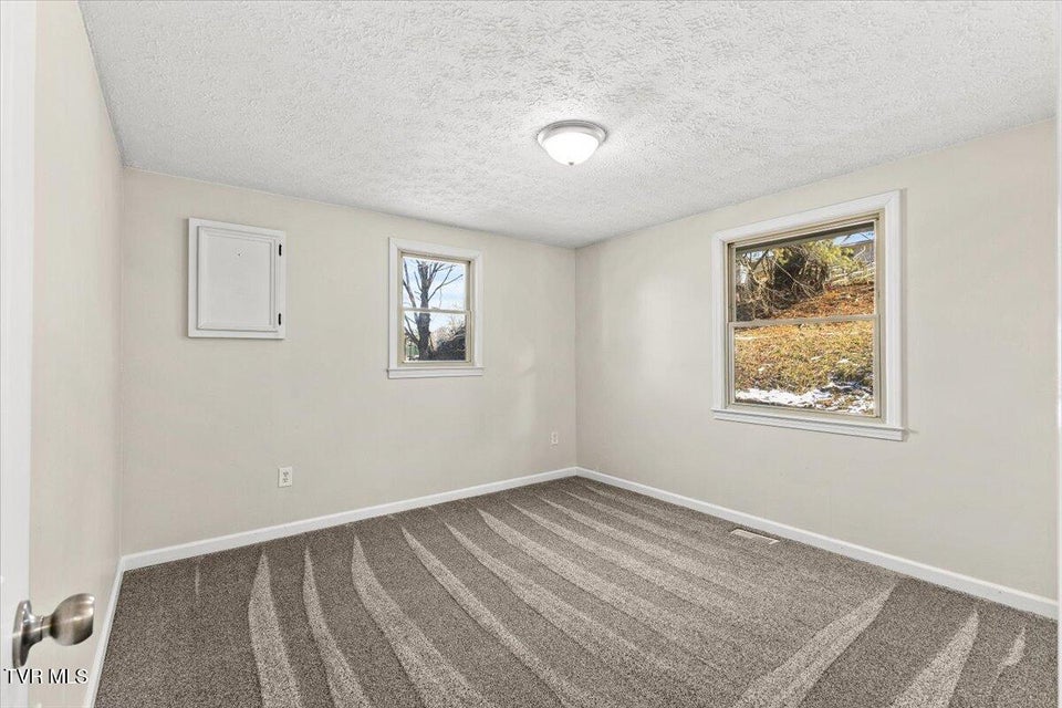 Photo #20: 212 Highland Circle