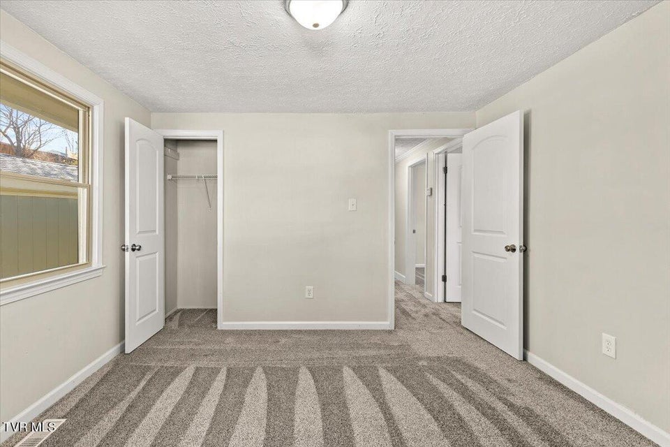 Photo #21: 212 Highland Circle