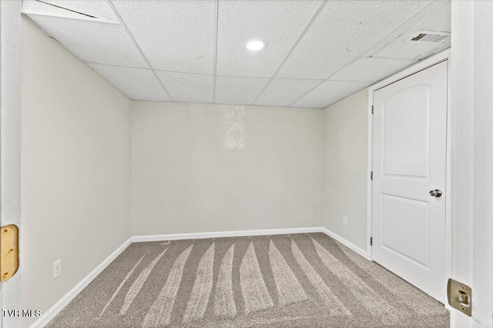 Photo #28: 212 Highland Circle