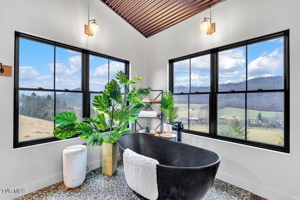 Photo #21: 817 Neva View Lane