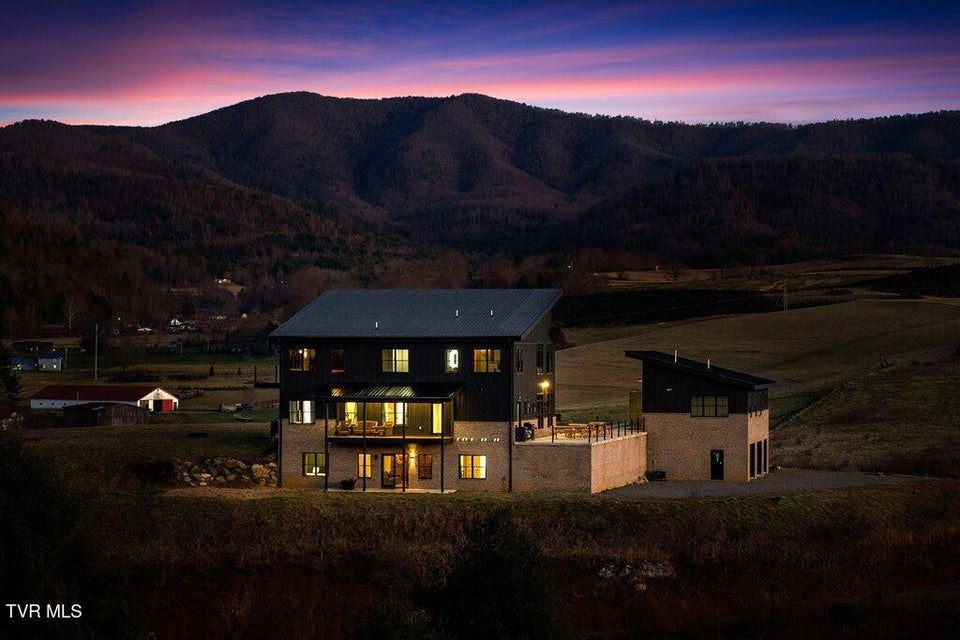 Photo #26: 817 Neva View Lane