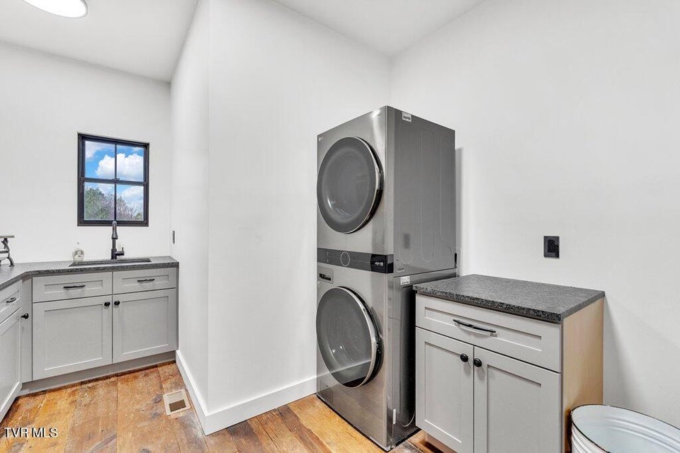 Photo #37: 817 Neva View Lane