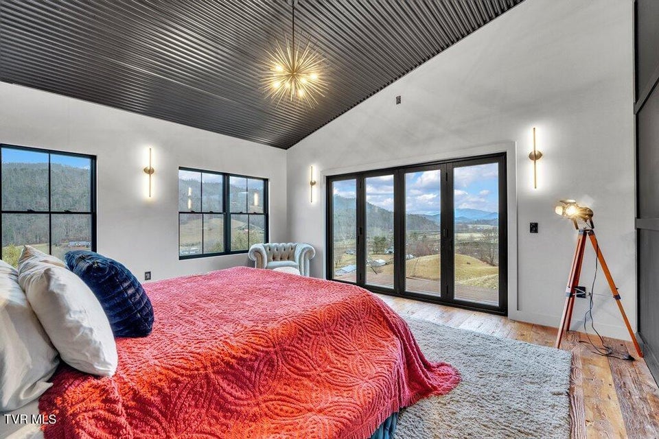 Photo #38: 817 Neva View Lane