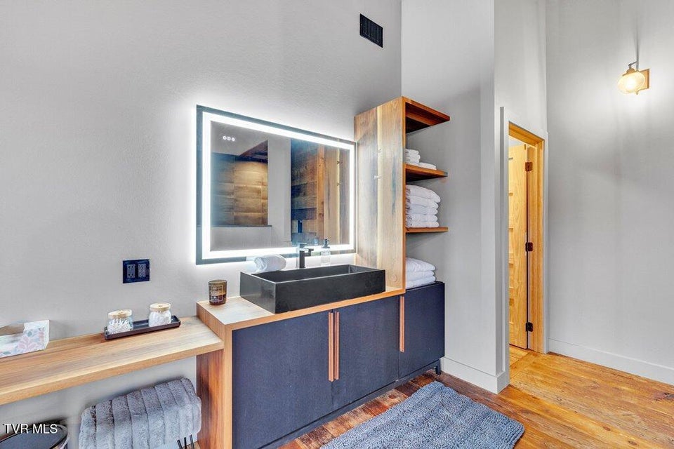 Photo #42: 817 Neva View Lane