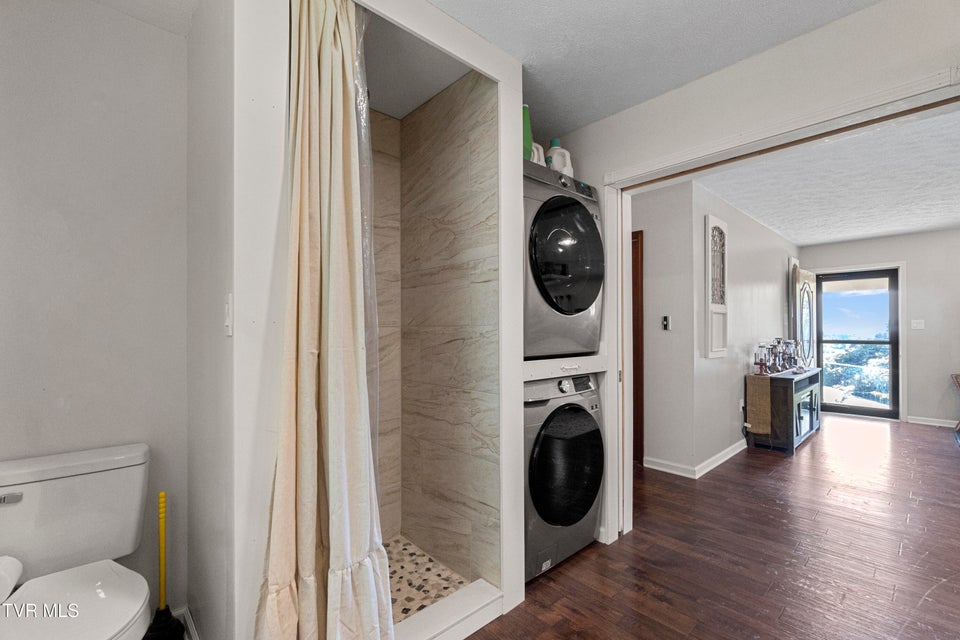 Photo #15: 2945 Enka Highway Highway