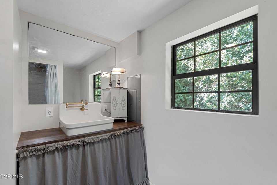 Photo #16: 2945 Enka Highway Highway