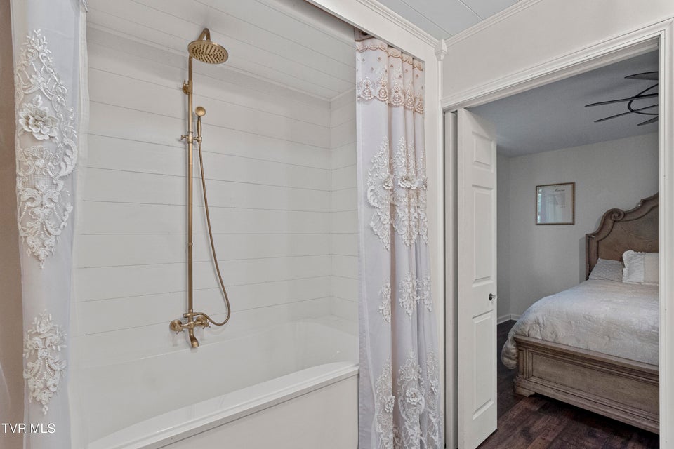 Photo #26: 2945 Enka Highway Highway