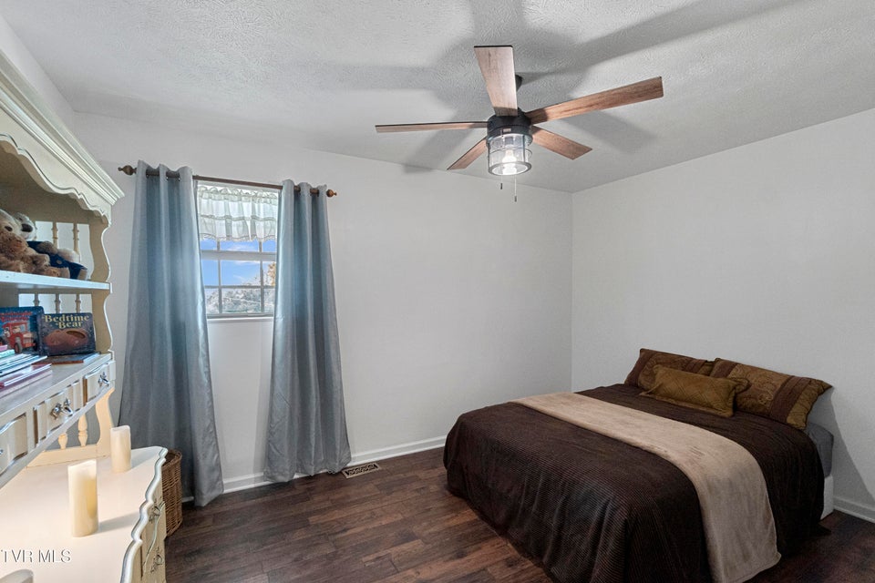 Photo #29: 2945 Enka Highway Highway