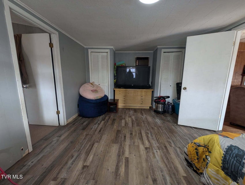 Photo #33: 290 Tivis Ridge