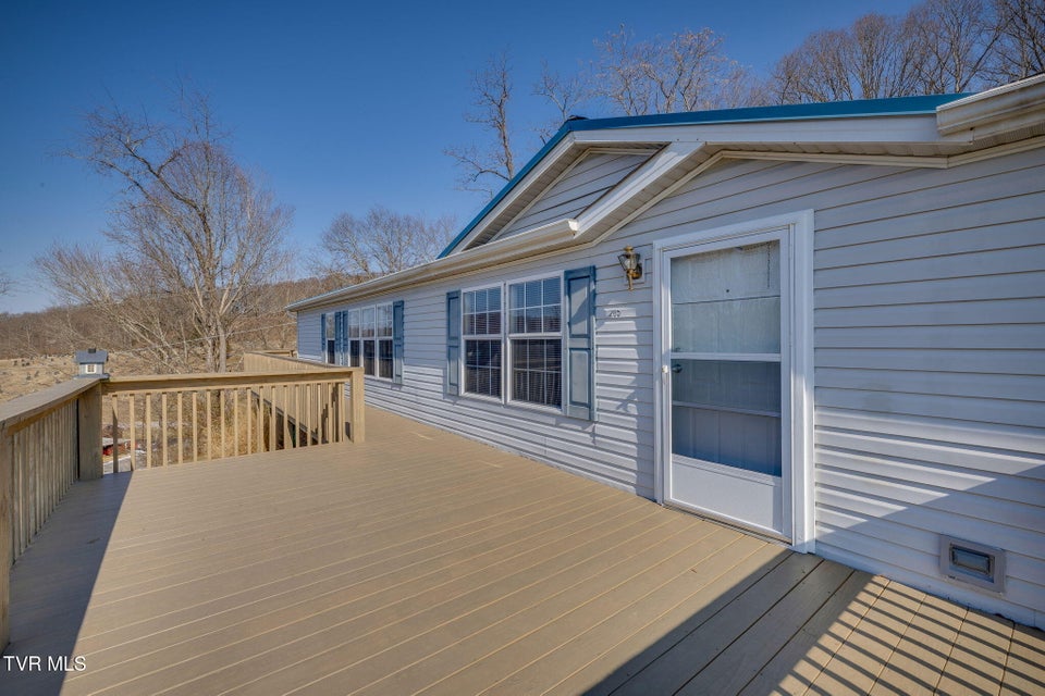 Photo #4: 205 Banner Street