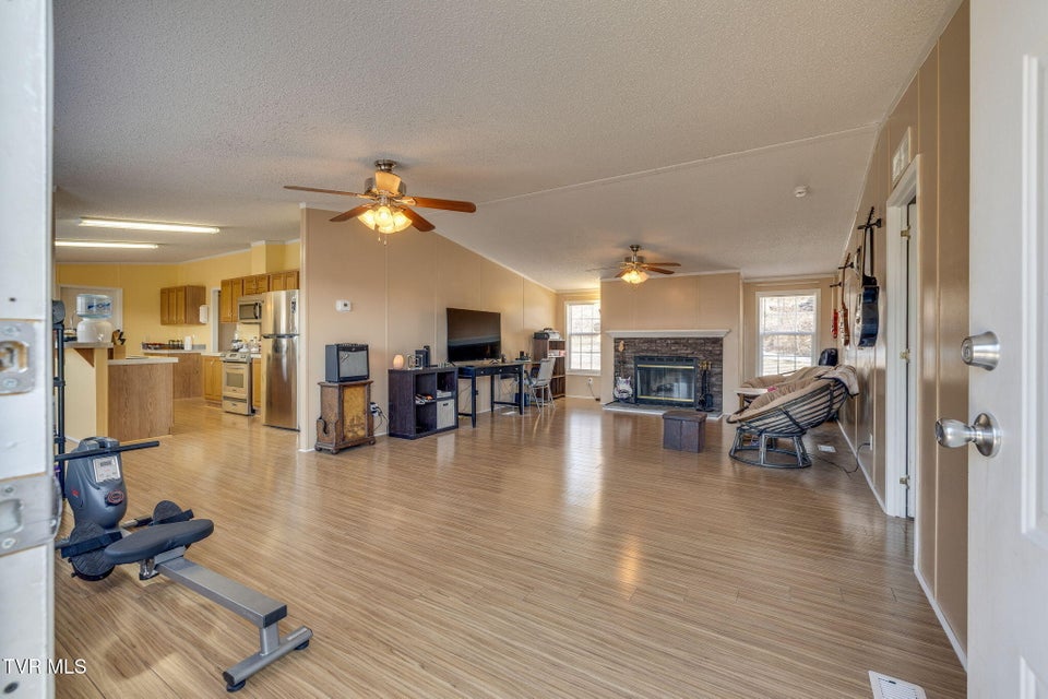 Photo #5: 205 Banner Street