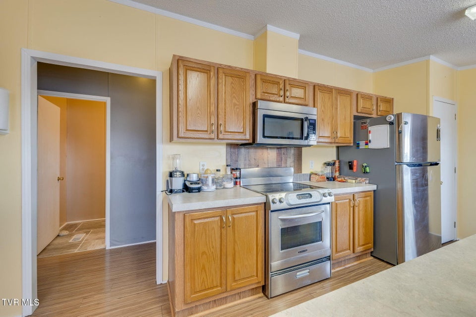 Photo #10: 205 Banner Street