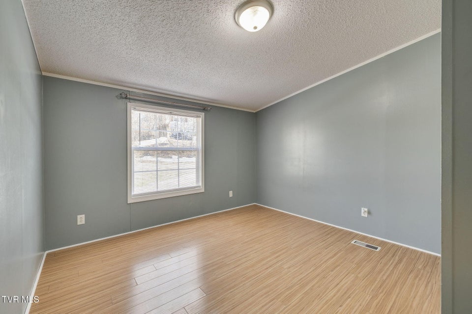 Photo #20: 205 Banner Street