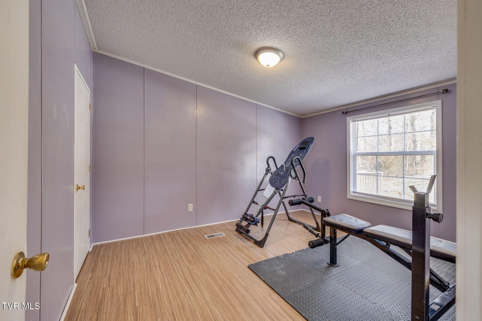 Photo #24: 205 Banner Street