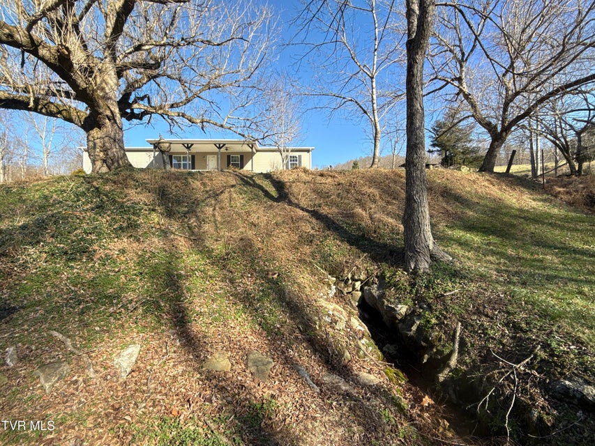 Photo #8: 219 Ridge Road