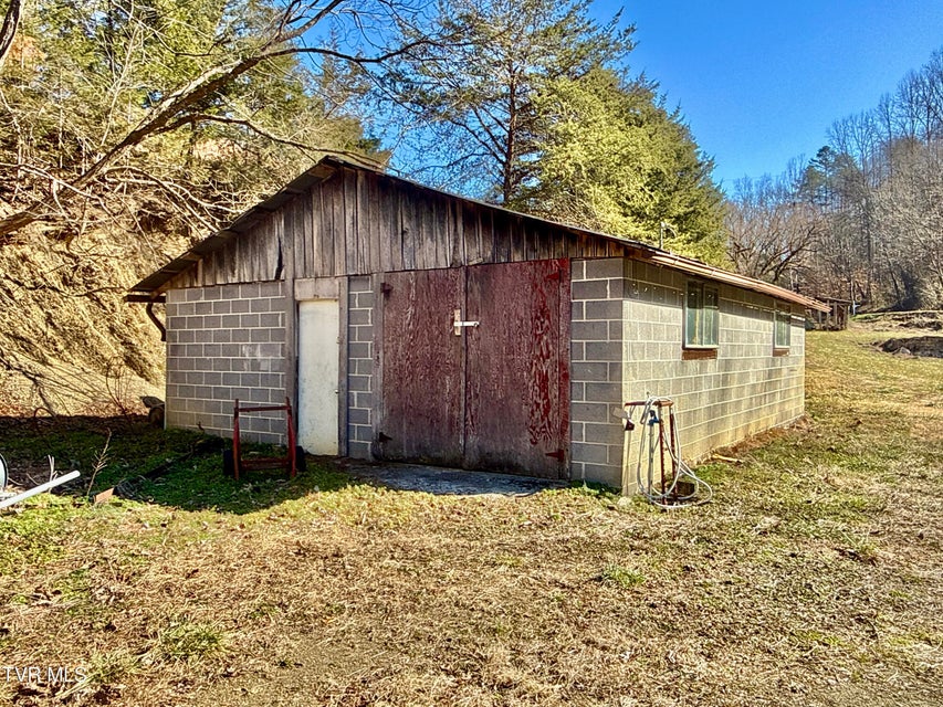 Photo #28: 219 Ridge Road