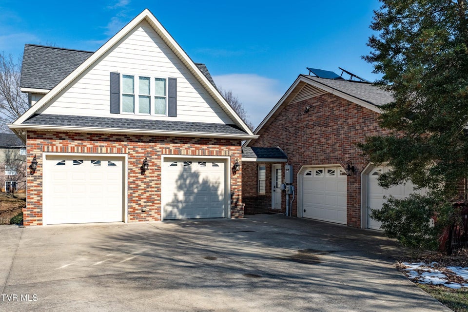 Photo #94: 3310 Berkshire Circle