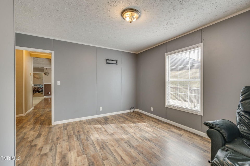 Photo #18: 112 Dahlia Street