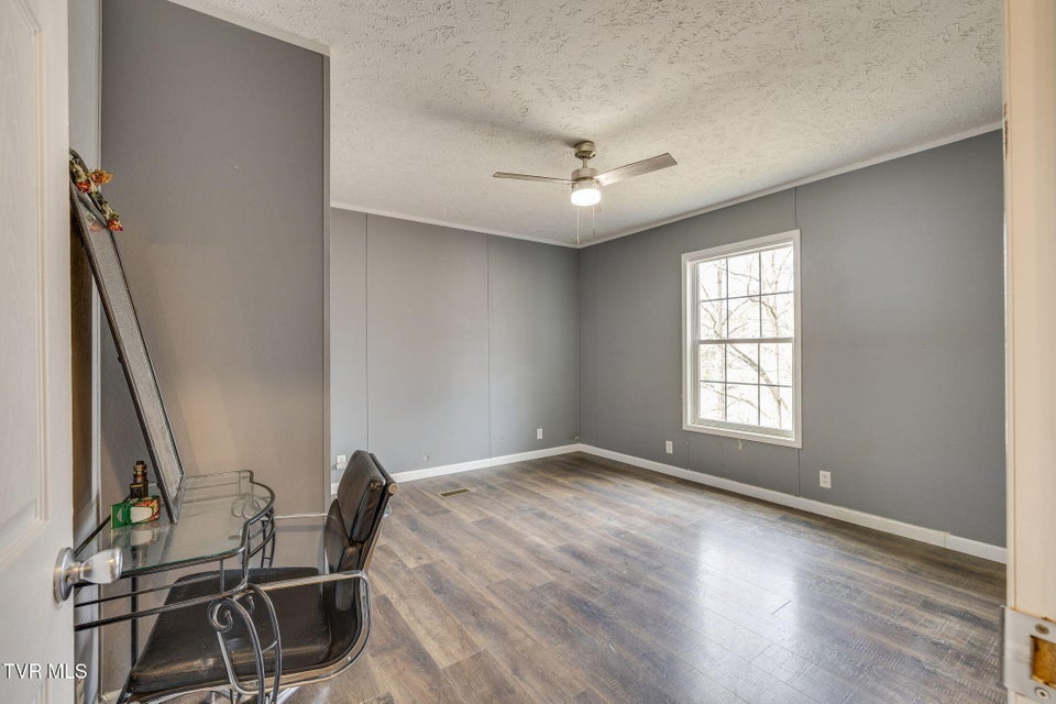 Photo #20: 112 Dahlia Street