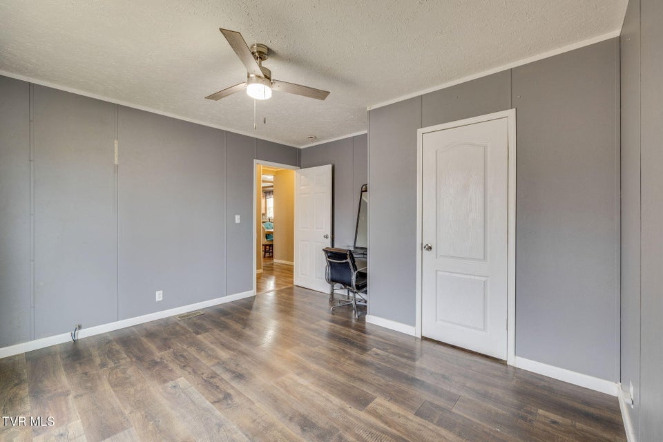 Photo #21: 112 Dahlia Street