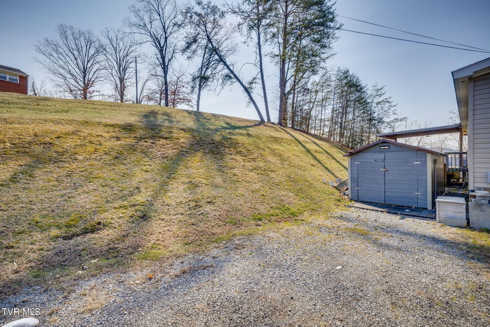 Photo #25: 112 Dahlia Street