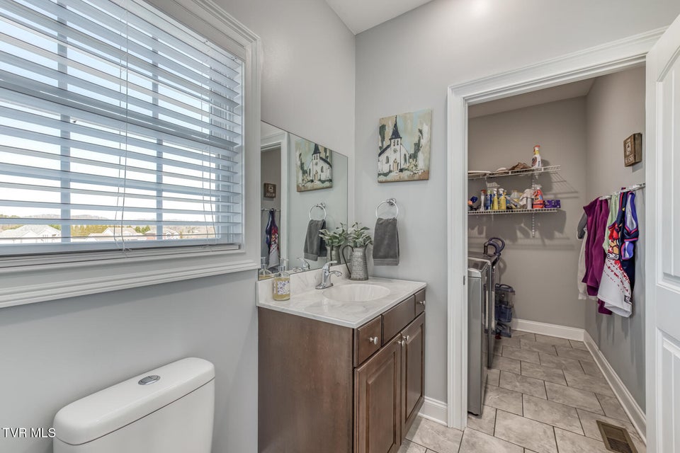 Photo #16: 228 Country Meadows Circle