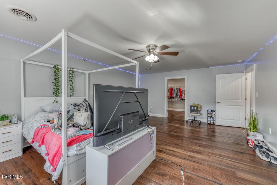 Photo #28: 228 Country Meadows Circle