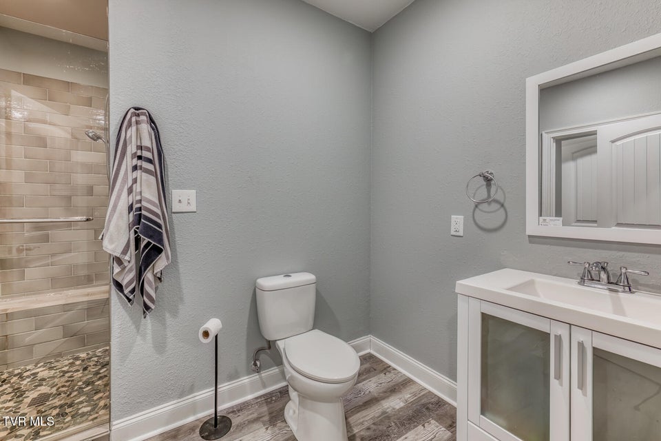 Photo #41: 228 Country Meadows Circle