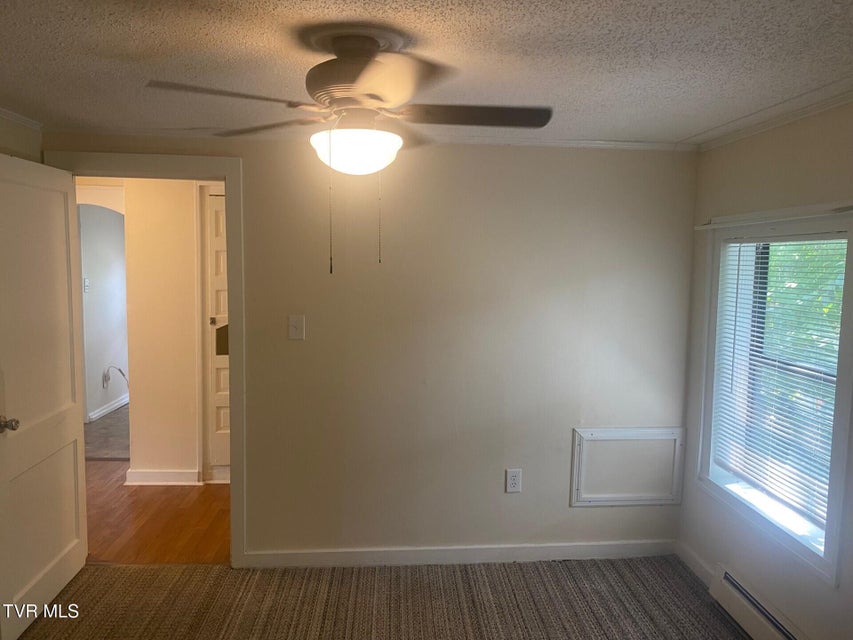 Photo #10: 507 Franklin Street