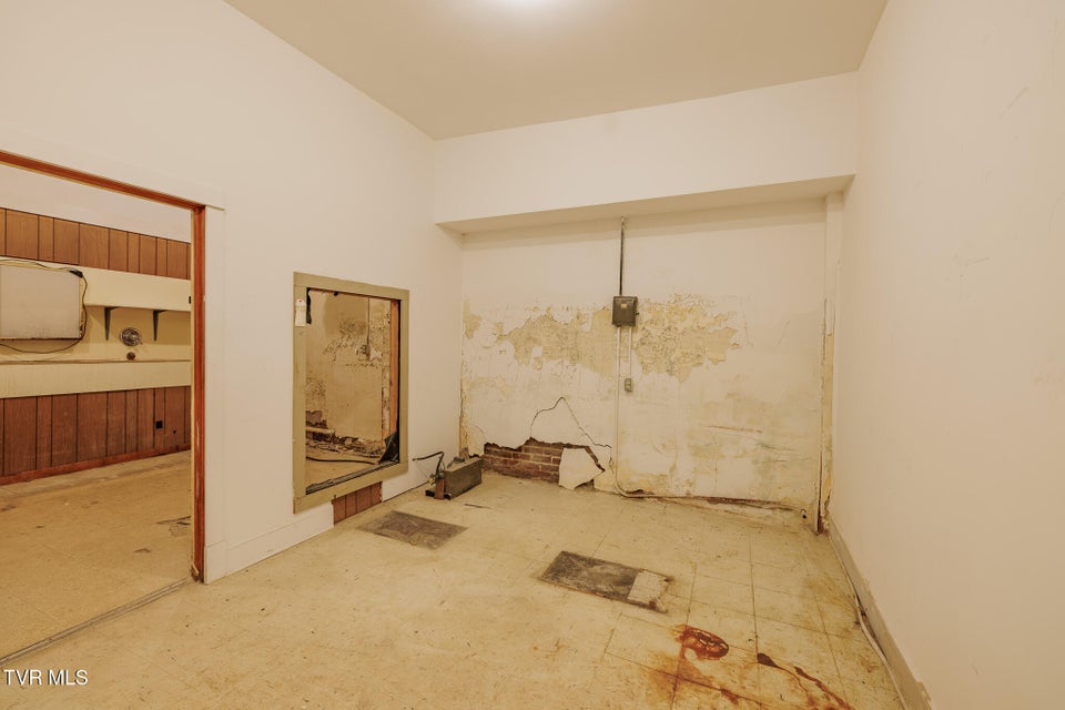 Photo #38: 218 & 216 Gay St 