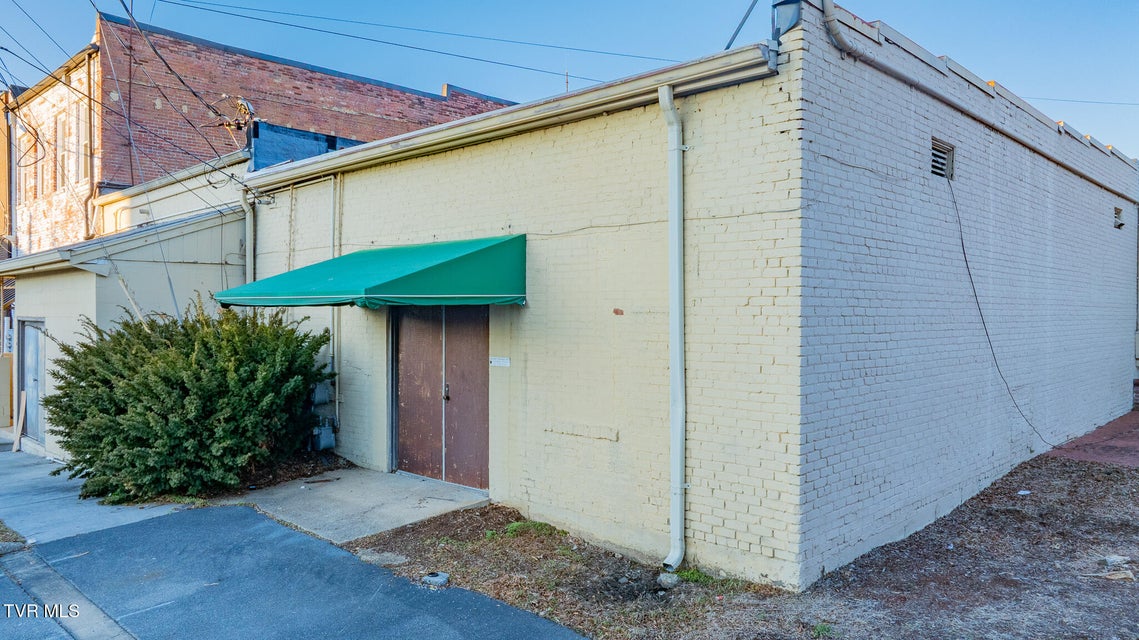 Photo #54: 218 & 216 Gay St 