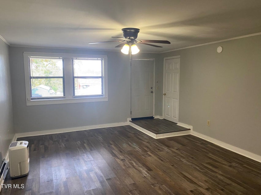 Photo #19: 507 Franklin Street