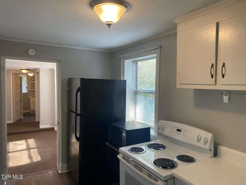 Photo #20: 507 Franklin Street