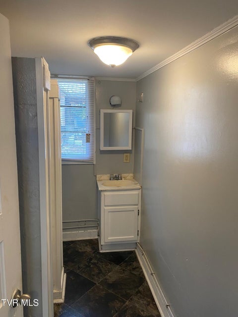 Photo #23: 507 Franklin Street