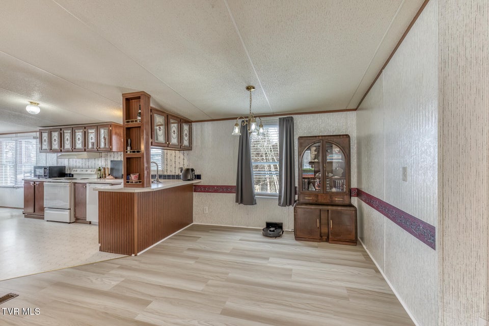 Photo #5: 500 Pear Tree Lane