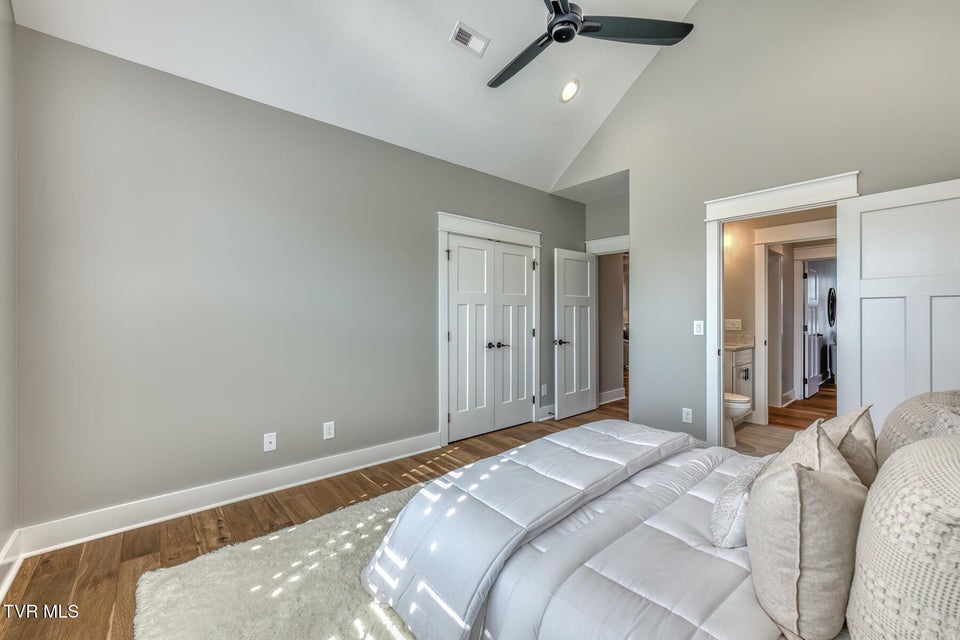 Photo #36: 3 Sweet Pea Terrace