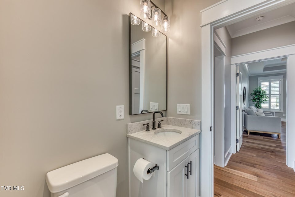 Photo #37: 3 Sweet Pea Terrace