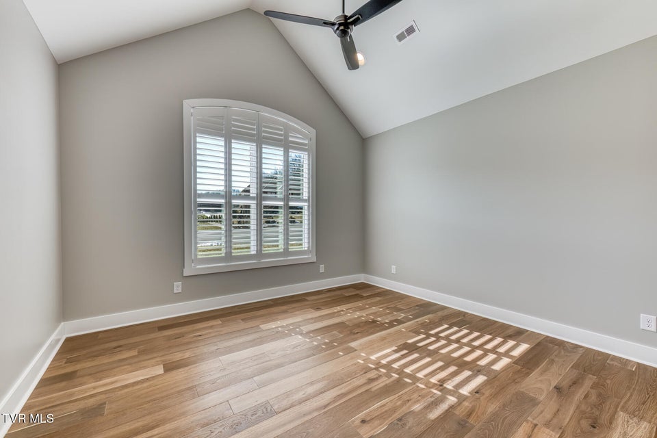 Photo #42: 3 Sweet Pea Terrace