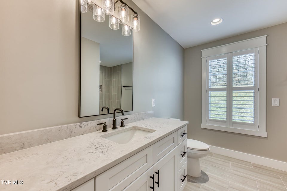 Photo #48: 3 Sweet Pea Terrace