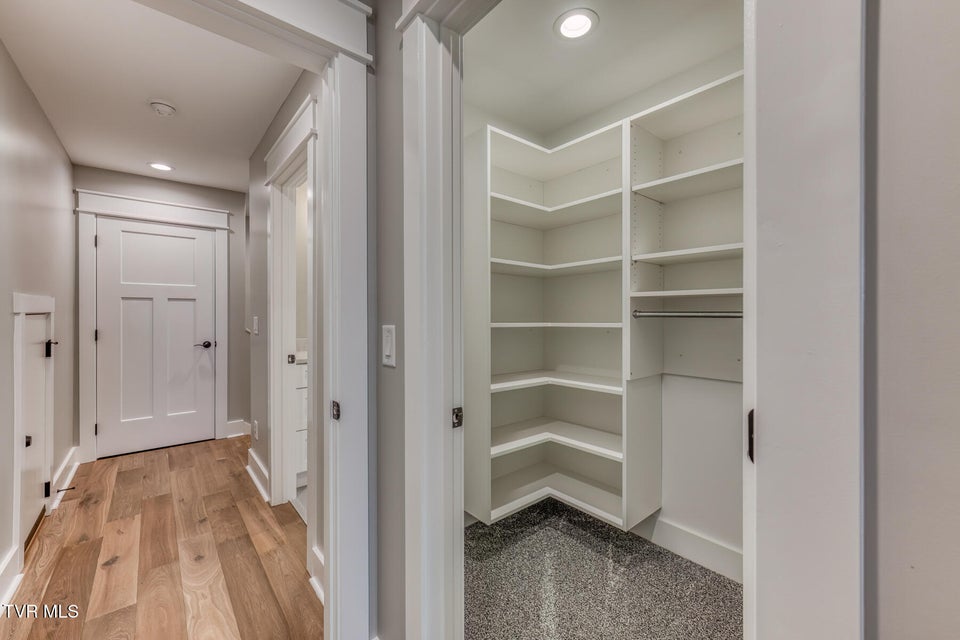 Photo #50: 3 Sweet Pea Terrace