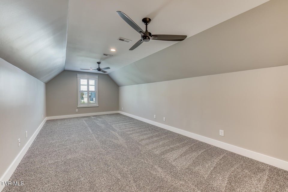 Photo #46: 3 Sweet Pea Terrace