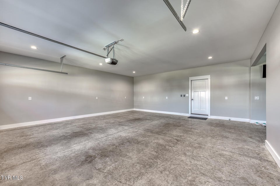 Photo #53: 3 Sweet Pea Terrace