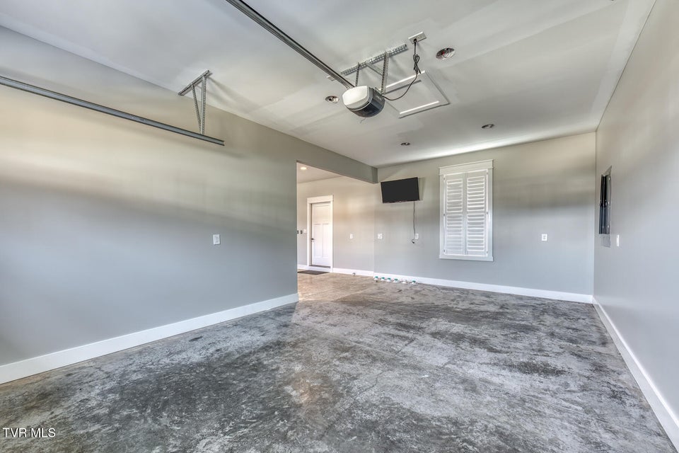 Photo #56: 3 Sweet Pea Terrace