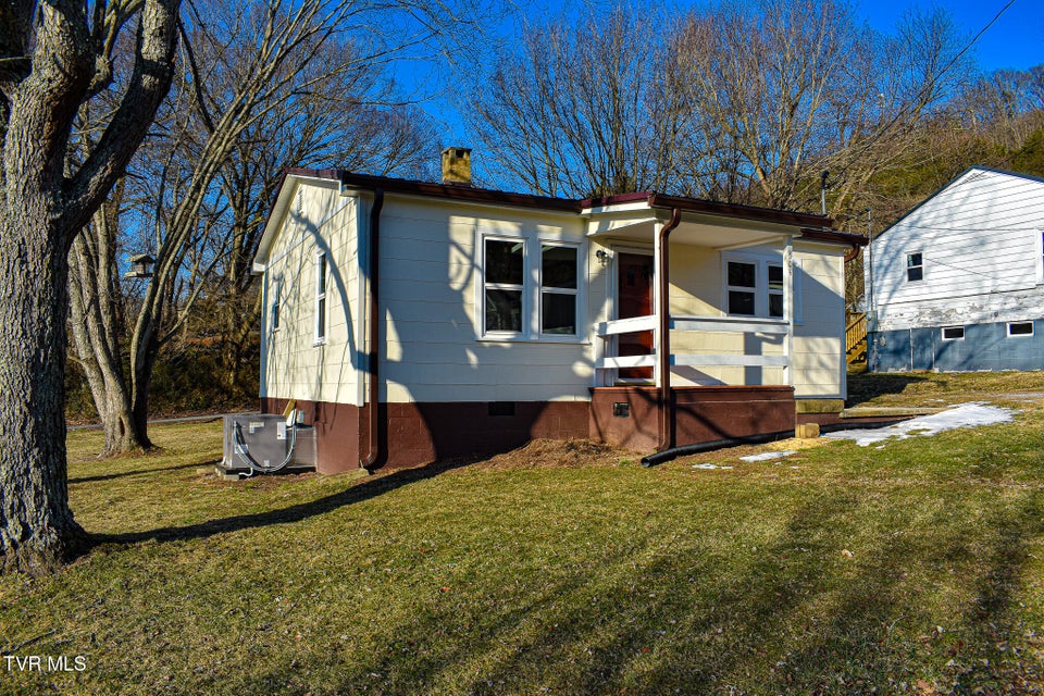 Photo #16: 504 Clay Street