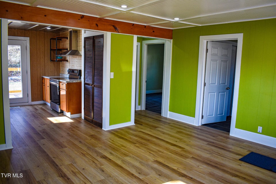 Photo #3: 504 Clay Street