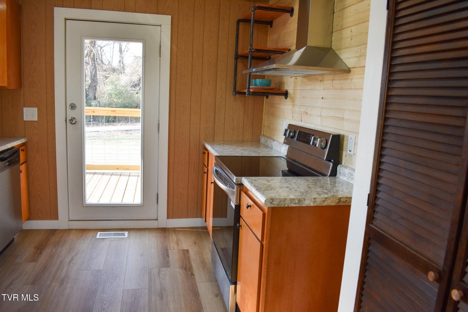 Photo #7: 504 Clay Street