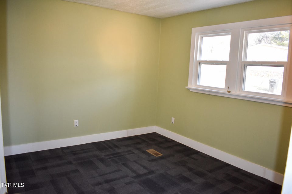 Photo #8: 504 Clay Street