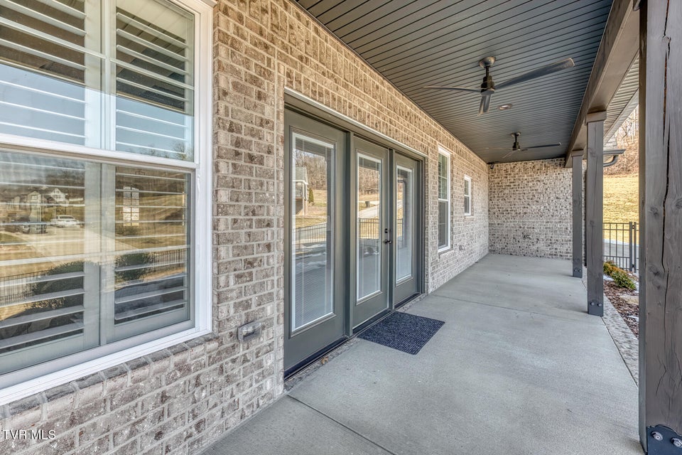 Photo #58: 3 Sweet Pea Terrace