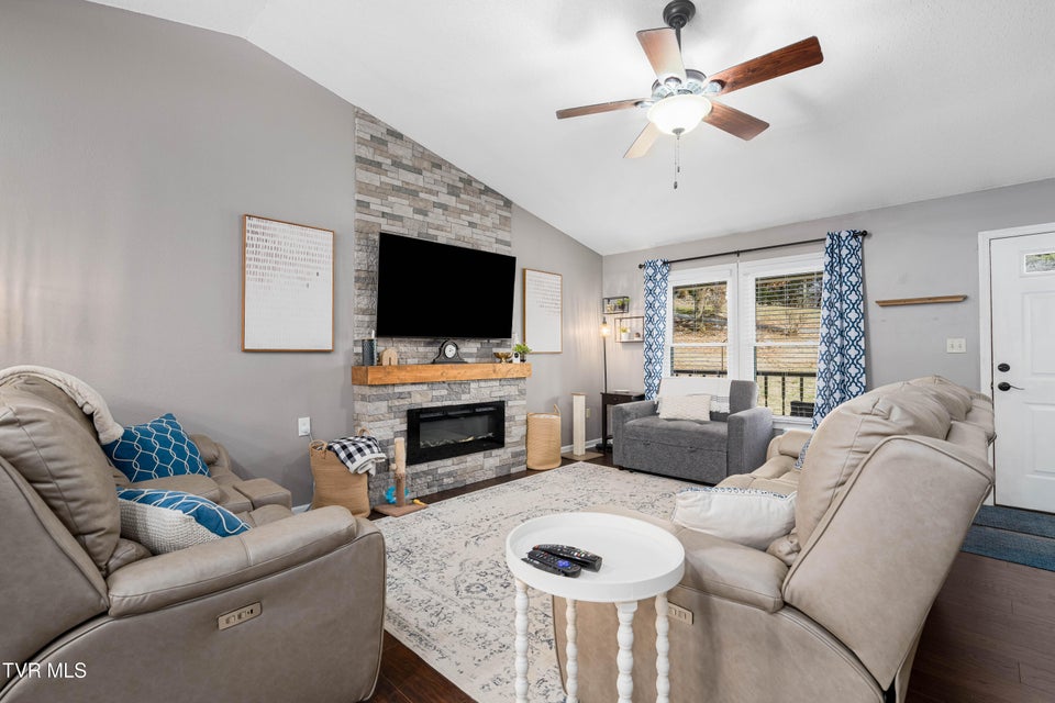 Photo #13: 125 Rosebud Lane